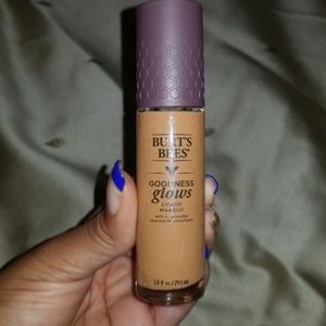 Burt's Bees Goodness  liquid makeup 1060 chestnut